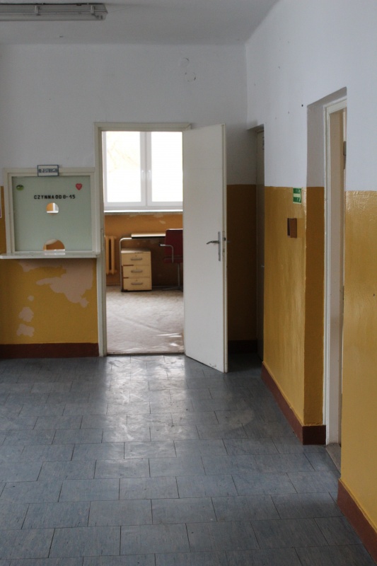 Okazja! Przestronny dom 240m² na pięknej działce 40 arów | Nowe okna! - 14