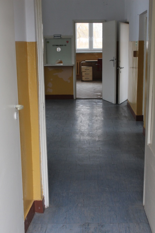 Okazja! Przestronny dom 240m² na pięknej działce 40 arów | Nowe okna! - 15