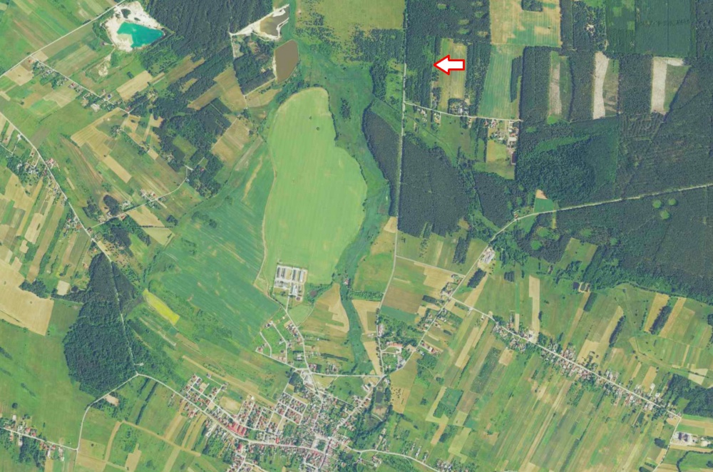 25 km od Kielc, uzbrojona, w otoczeniu lasów - 9