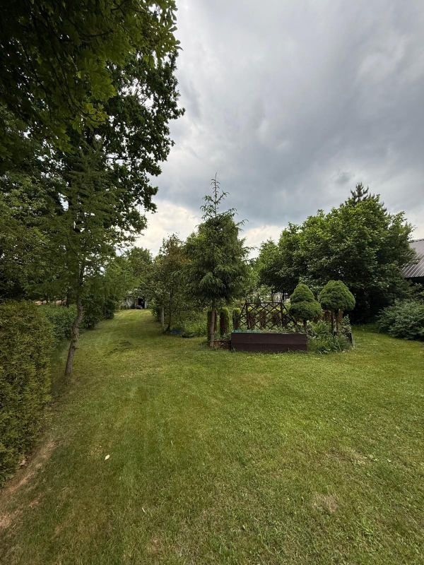 Siedlisko – dom parterowy z poddaszem, murowany, bud. gosp., wiata, 2200 m², pełne media, Rudzienko gm. Dobre - 2
