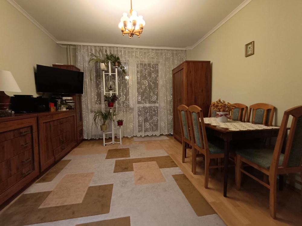 Syndyk sprzeda udział 1/2 w lokalu mieszkalnym - Zamość, ul. Hrubieszowska - 8