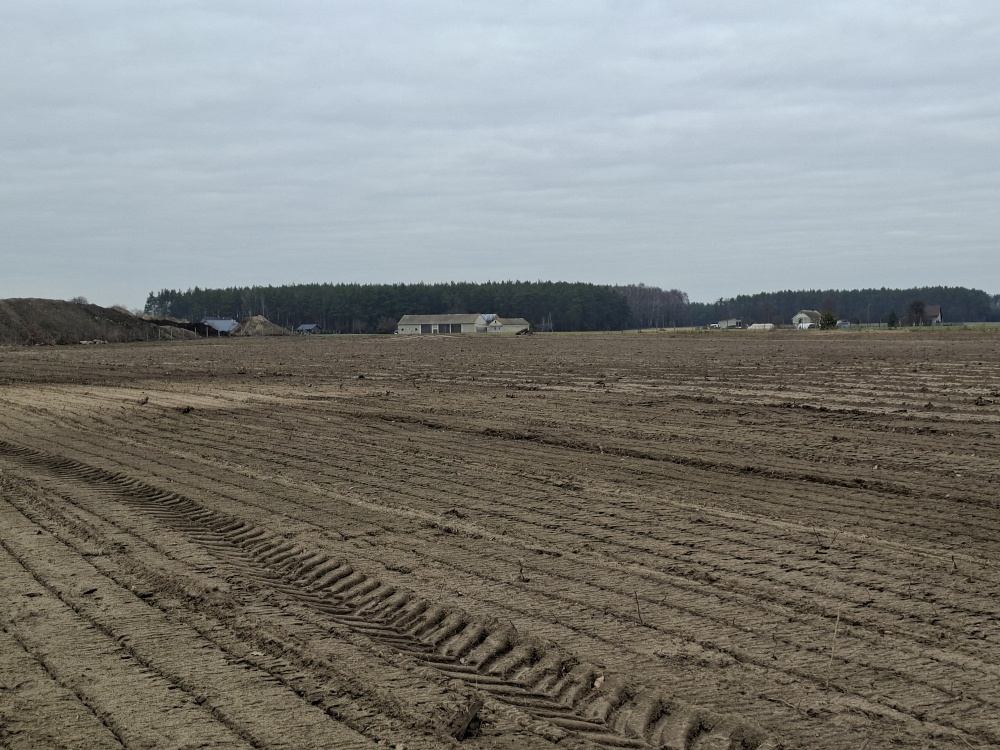 Syndyk sprzeda udział 3/8 w prawie własności nieruchomości gruntowej - Nuna, dz. ew. 301 - 1
