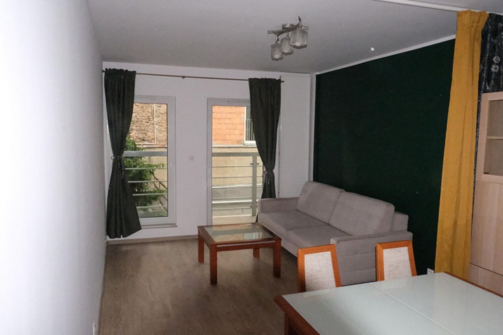 Komfortowe 2-pokoje mieszkanie 50 m² z miejscem postojowym w hali garażowej - 0
