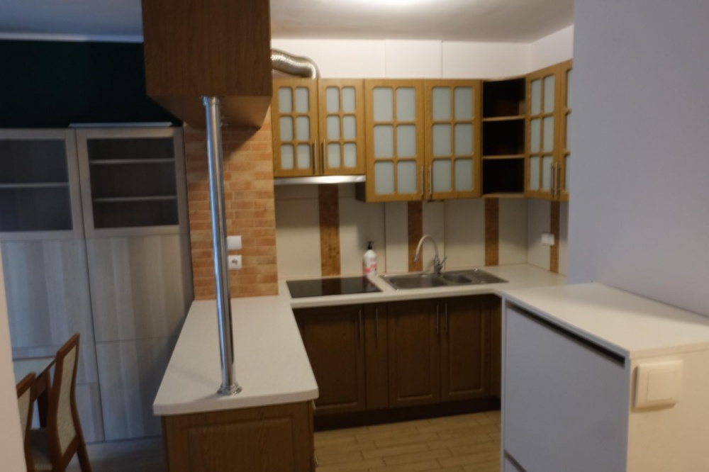 Komfortowe 2-pokoje mieszkanie 50 m² z miejscem postojowym w hali garażowej - 1