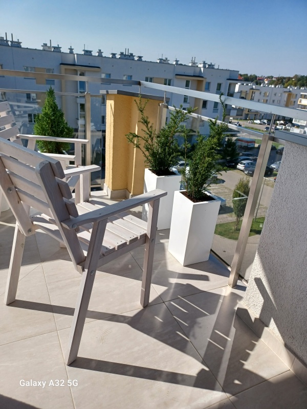 DUŻY APARTAMENT Z MOŻLIWOŚCIĄ ROZDZIELENIA+HALA GARAŻOWA 30m2 + 2 TARASY - 8