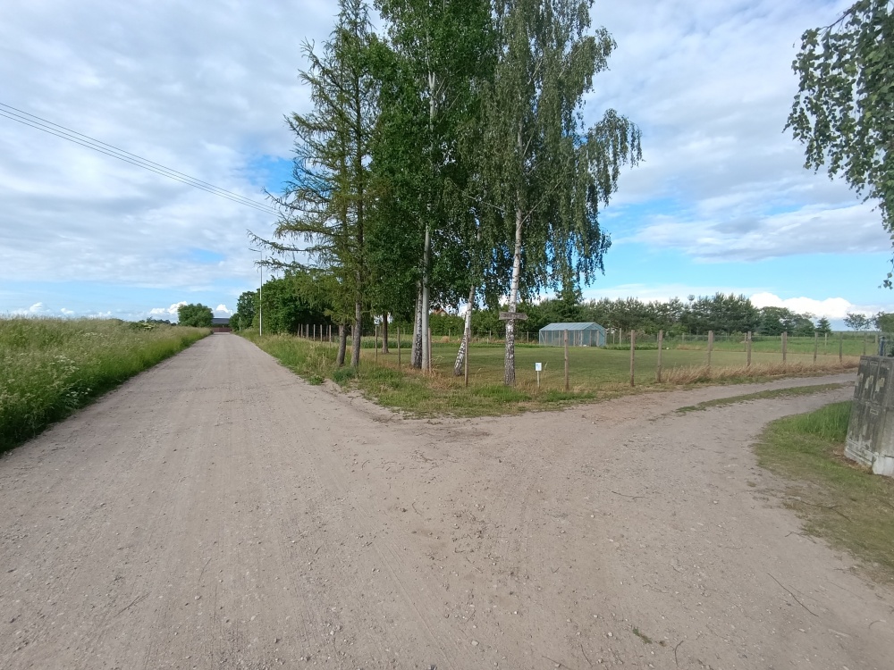 Sprzedam działkę budowlaną  - 1
