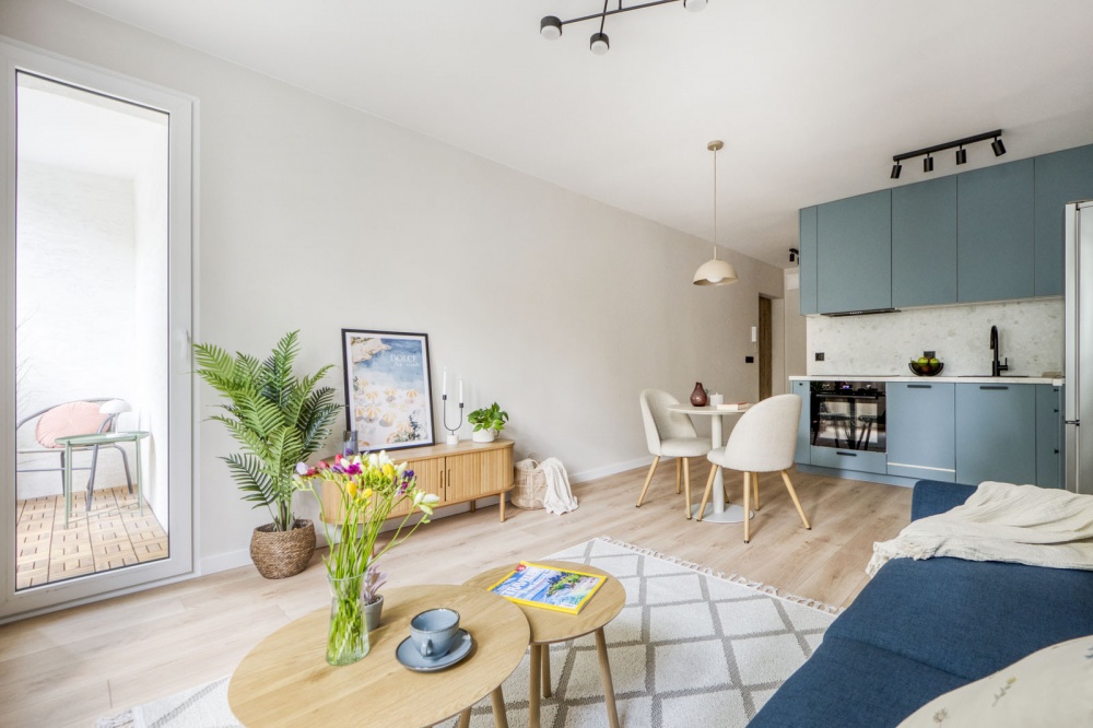 3 pokoje | 47,4 m² | po generalnym remoncie | 2 balkony | duże okna - 4