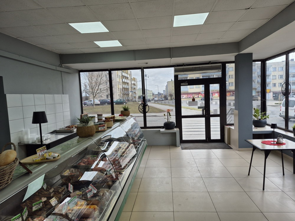 Lokal użytkowy na sprzedaż - 4