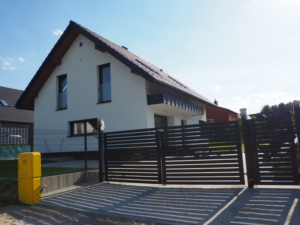 Wolnostojący, nowoczesny dom z garażem i tarasem blisko Krakowa - 3