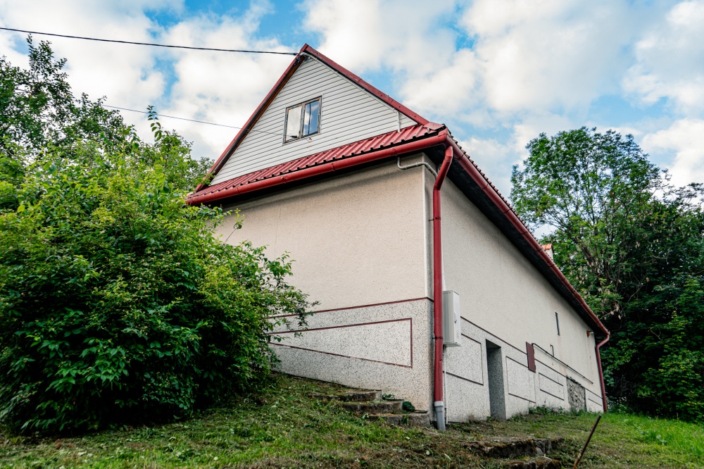 Dom w Koninkach – wyjątkowa nieruchomość w sercu Gorczańskiego Parku Narodowego - 9