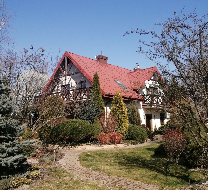Dom jednorodzinny z ogrodem - 1
