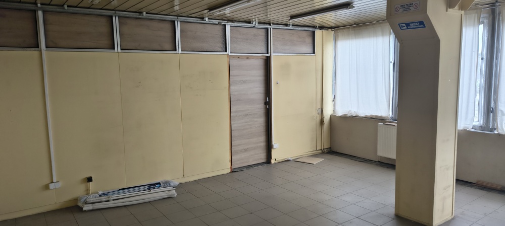 Do wynajęcia lokale biurowe, usługowe oraz hale magazynowe - 2