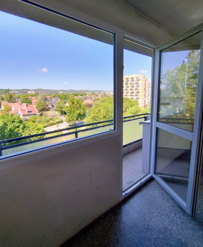 Kawalerka + Balkon + Piwnica - Przymorze Małe - 10