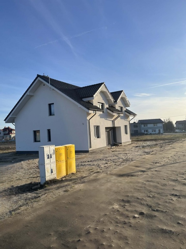 Ostatni lokal! Przestronny dom w zabudowie dwulokalowej z działką 980 m² - 3