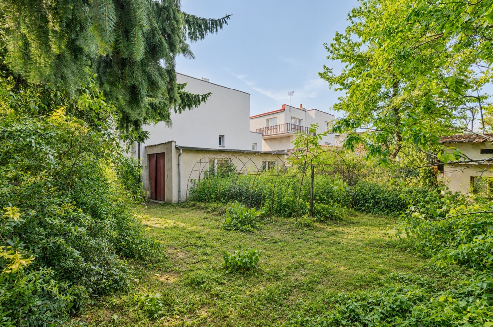 Dom po termomodernizacji, 102m2, 5 pokoi, 721 m2 działka - 8