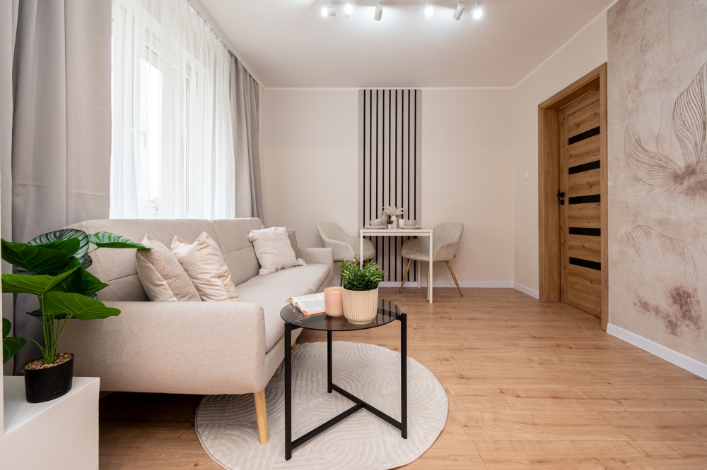SŁONECZNE 1 POKOJOWE MIESZKANIE / OS. DOBRZEC/ PARTER/ OFERTA PRYWATNA - 1