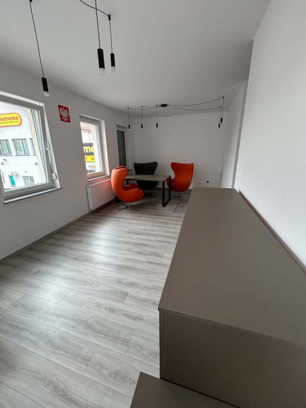 Nowoczesny lokal do wynajęcia w centrum Słupcy  - 2