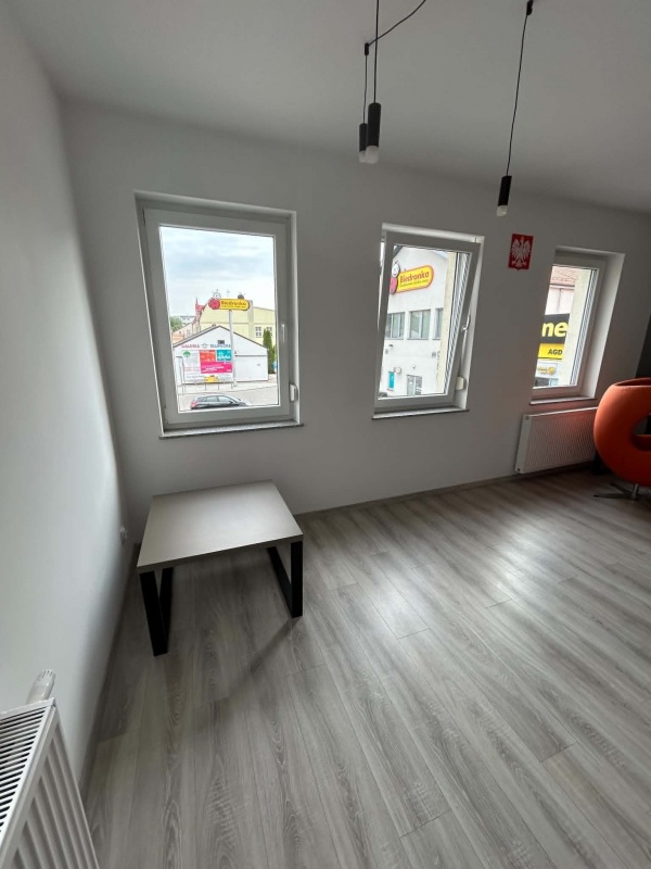 Nowoczesny lokal do wynajęcia w centrum Słupcy  - 4