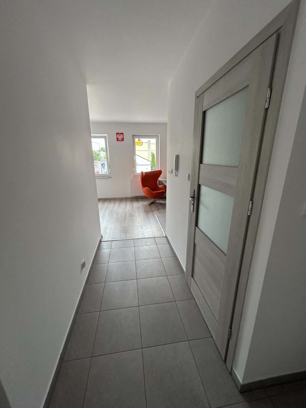 Nowoczesny lokal do wynajęcia w centrum Słupcy  - 7