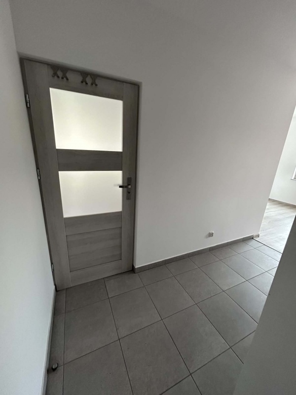 Nowoczesny lokal do wynajęcia w centrum Słupcy  - 8