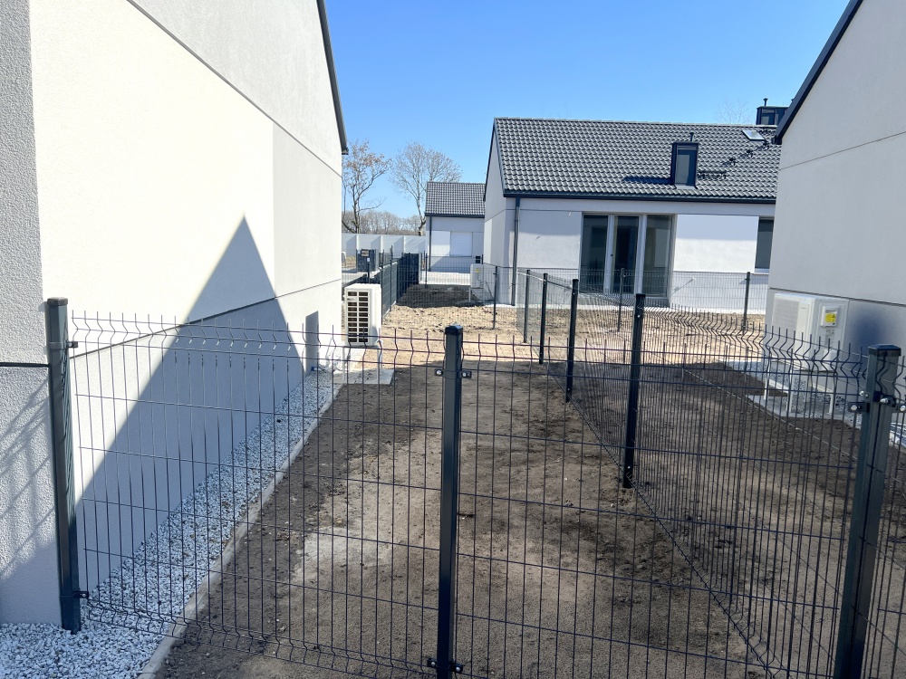 Parterowy bliźniak media miejskie do wykończenia, gotowy od zaraz - 1