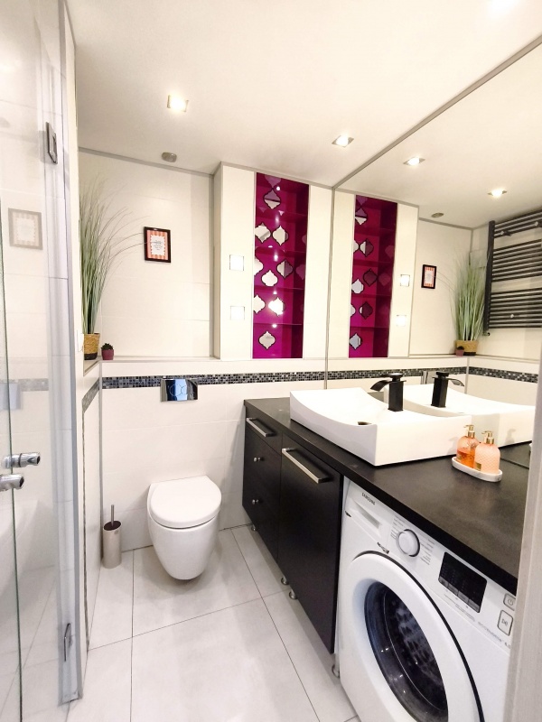 Komfortowe 3-pokojowe mieszkanie w ścisłym centrum | 60 m² | Balkon | Winda | Komórka lokatorska - 6