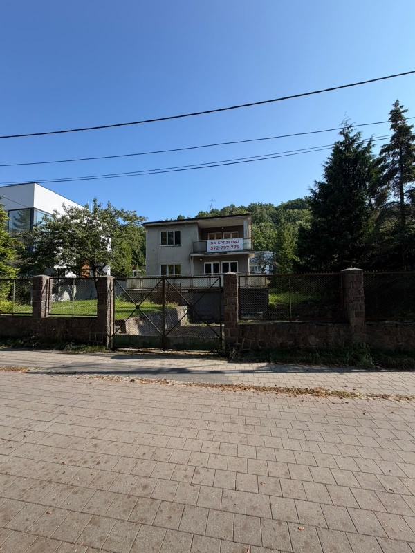 Dom z dużym potencjałem inwestycyjnym – Gdynia Orłowo, ul. Sterników - 1