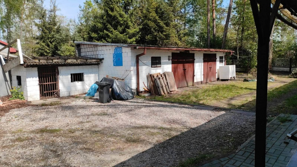 Budynek użytkowo-mieszkalny, garaże, blisko PKP - 10