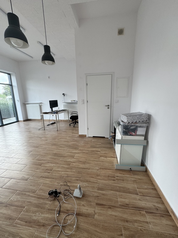 Nowoczesny lokal usługowy na Pradze Południe - 4