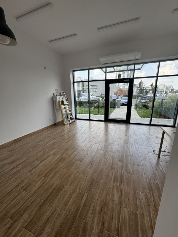 Nowoczesny lokal usługowy na Pradze Południe - 11