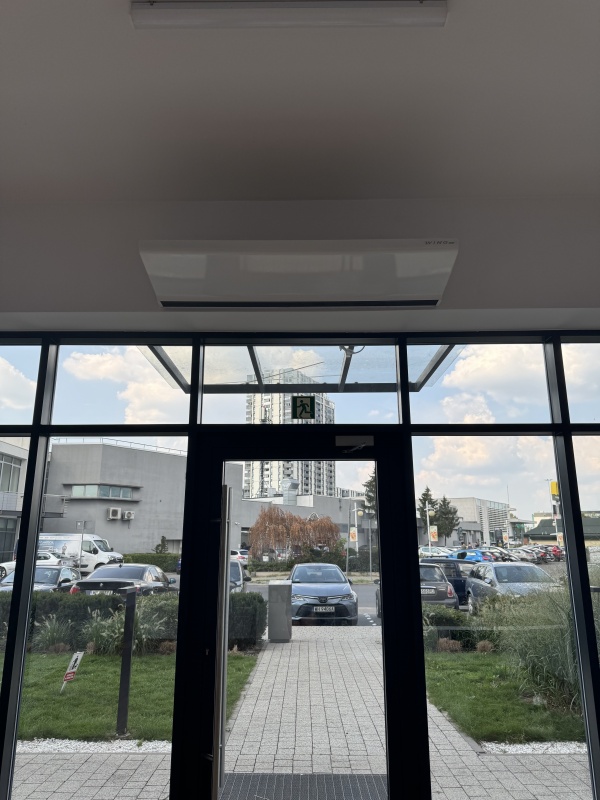 Nowoczesny lokal usługowy na Pradze Południe - 12