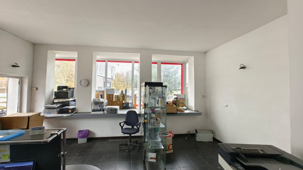 Sprzedam lokal handlowo-usługowy w Łomiankach przy Warszawskiej - 1