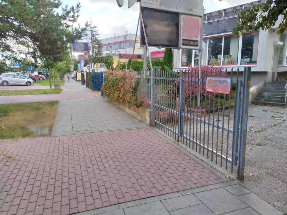 Sprzedam lokal handlowo-usługowy w Łomiankach przy Warszawskiej - 4