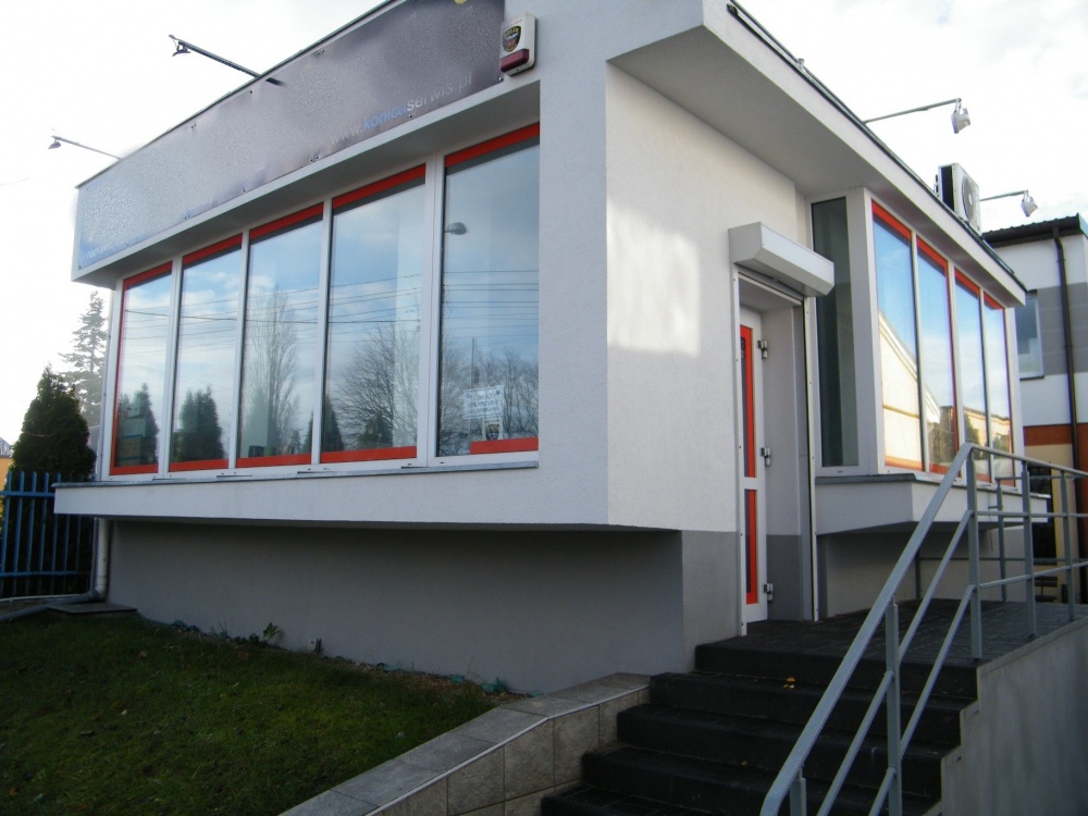 Sprzedam lokal handlowo-usługowy w Łomiankach przy Warszawskiej - 0