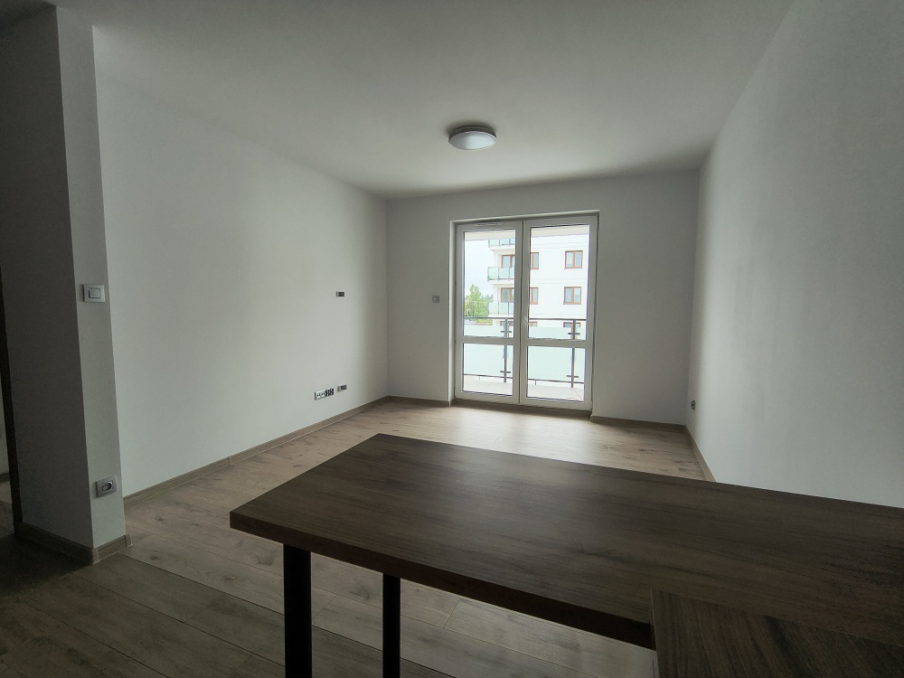 2-pokojowe mieszkanie z balkonem, miejscem w garażu i dodatkowym pomieszczeniem na korytarzu – Pułtusk, Apartamenty Mickiewicza - 8