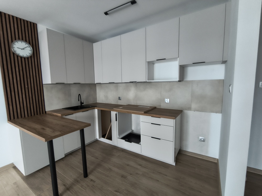 2-pokojowe mieszkanie z balkonem, miejscem w garażu i dodatkowym pomieszczeniem na korytarzu – Pułtusk, Apartamenty Mickiewicza - 9