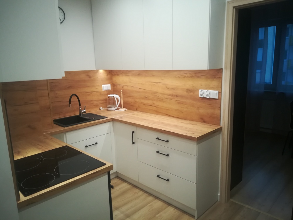 Wynajmę mieszkanie 2 pokojowe + balkon + miejsce parkingowe; Kraków, ul. Osiedle Akademickie - 1