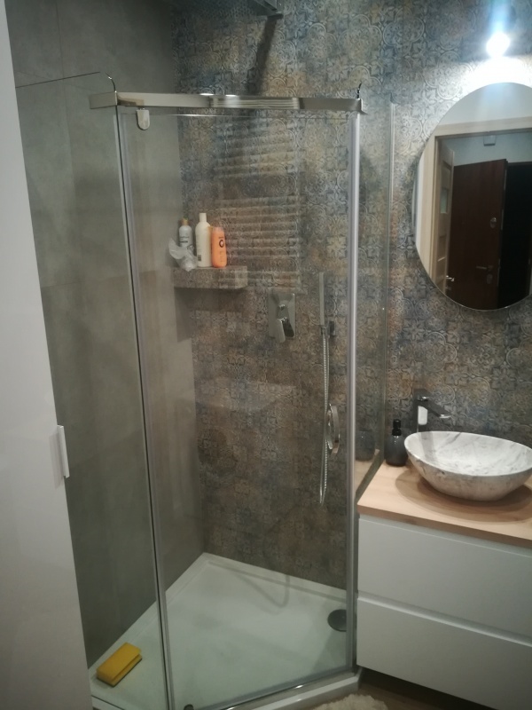 Wynajmę mieszkanie 2 pokojowe + balkon + miejsce parkingowe; Kraków, ul. Osiedle Akademickie - 5