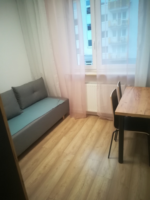 Wynajmę mieszkanie 2 pokojowe + balkon + miejsce parkingowe; Kraków, ul. Osiedle Akademickie - 11