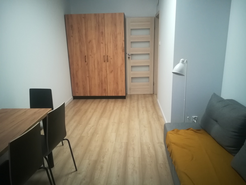 Wynajmę mieszkanie 2 pokojowe + balkon + miejsce parkingowe; Kraków, ul. Osiedle Akademickie - 17