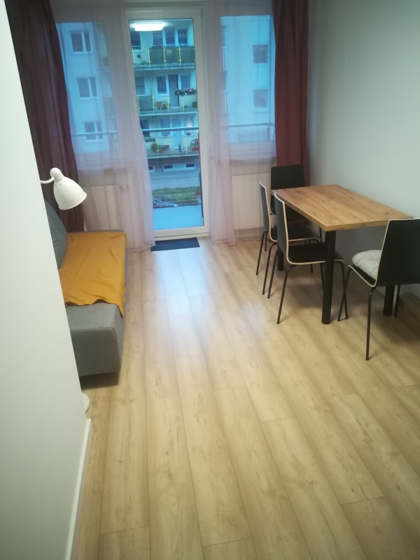 Wynajmę mieszkanie 2 pokojowe + balkon + miejsce parkingowe; Kraków, ul. Osiedle Akademickie - 19