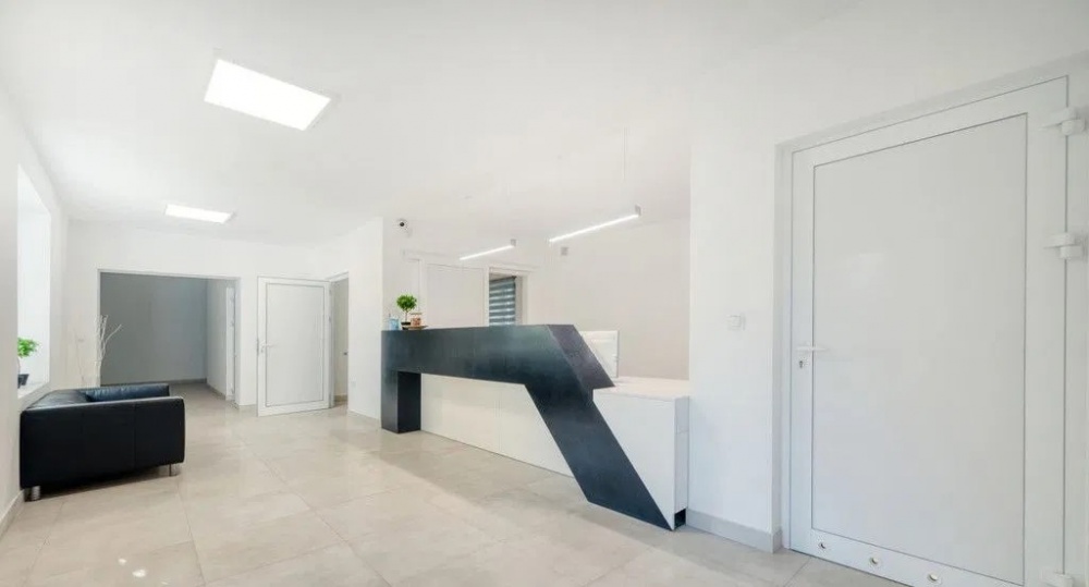 Dom 270m2 i Obiekt Usługowo-Medyczny 450m2 ul. Wycieczkowa - 3