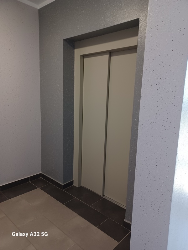 DUŻY APARTAMENT Z MOŻLIWOŚCIĄ ROZDZIELENIA+HALA GARAŻOWA 30m2 + 2 TARASY - 16
