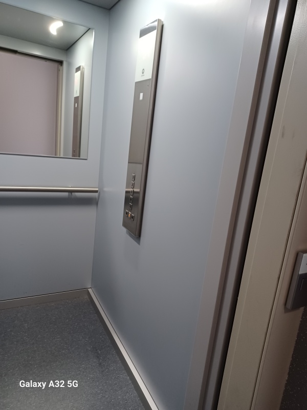 DUŻY APARTAMENT Z MOŻLIWOŚCIĄ ROZDZIELENIA+HALA GARAŻOWA 30m2 + 2 TARASY - 5