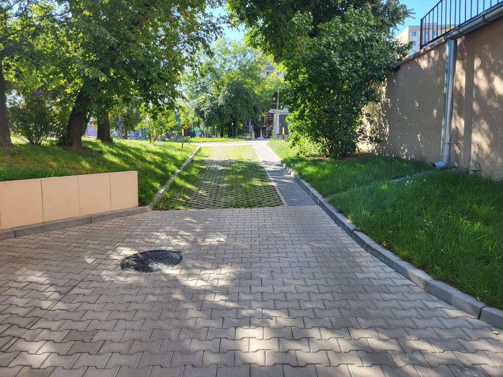 4 pokoje 71 m², 2 balkony, garaż niższa cena miejsce postojowe Karolew - 19