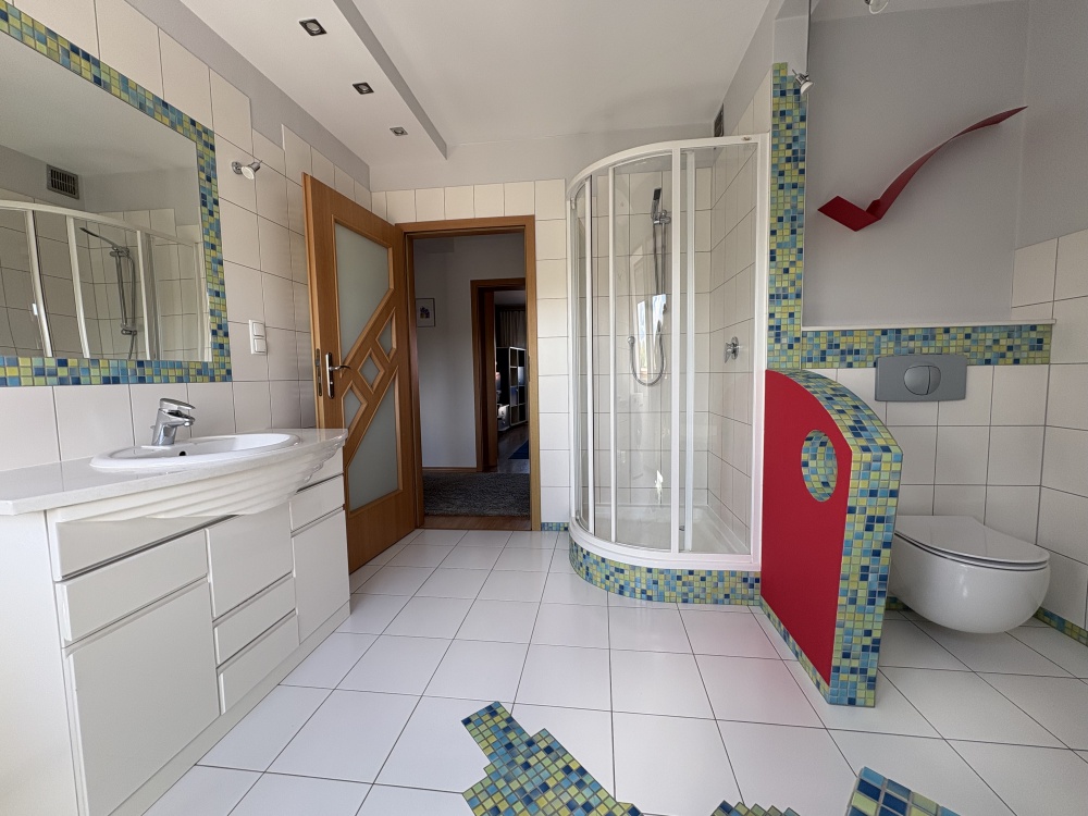 Mieszkanie dwupoziomowe 93,7 m² + poddasze użytkowe 20 m², z dwoma balkonami, położone w Słupsku przy ul. Juliusza Słowackiego. - 8