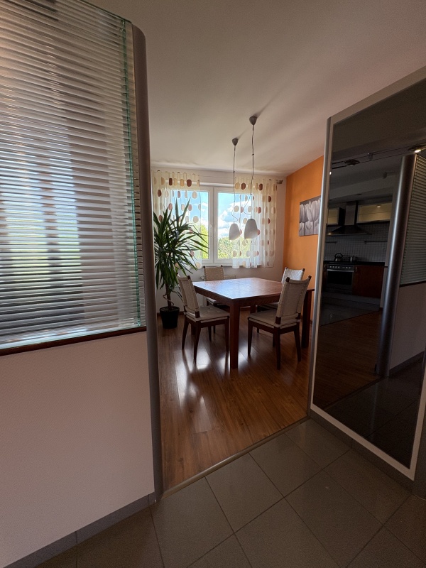 Mieszkanie dwupoziomowe 93,7 m² + poddasze użytkowe 20 m², z dwoma balkonami, położone w Słupsku przy ul. Juliusza Słowackiego. - 2