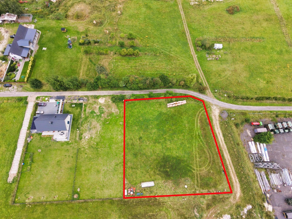 DZIAŁKA 3000 m² NA SPRZEDAŻ – SPOKOJNA OKOLICA, MEDIA, MOŻLIWOŚĆ PODZIAŁU - 2