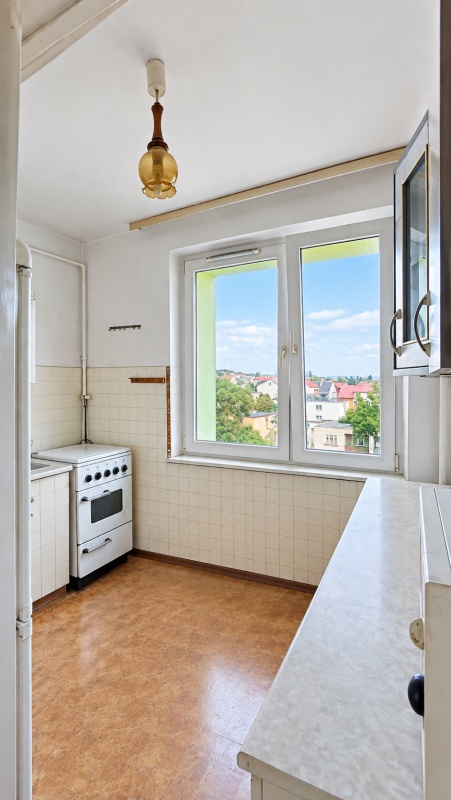 Mieszkanie 37,7m2 ,2 pokoje ,balkon ,parking ,5 piętro - 1