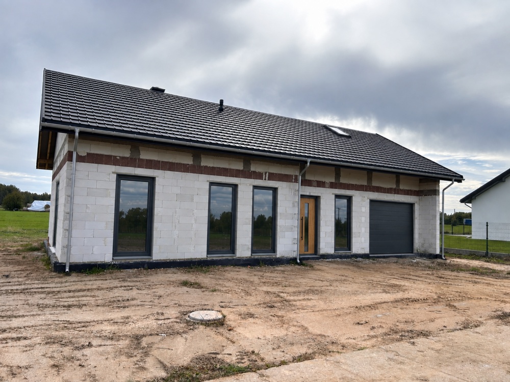 Komfortowy dom/145m2 mieszkalna/260m2 całość/duży garaż /antresola/duża działka - 6